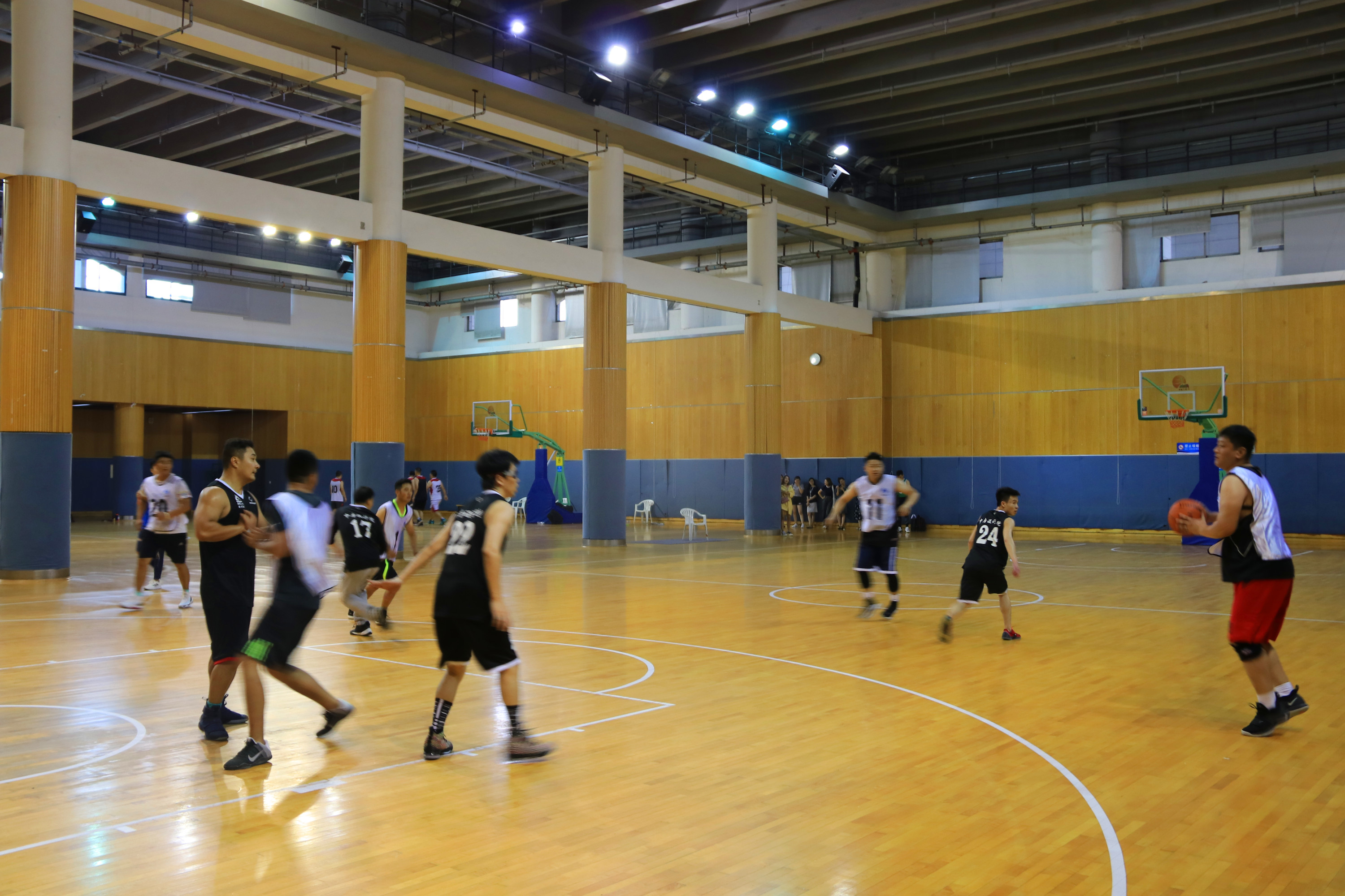 “中建聯(lián)合杯”暨德才集團(tuán)籃球邀請(qǐng)賽火熱來襲(圖3)